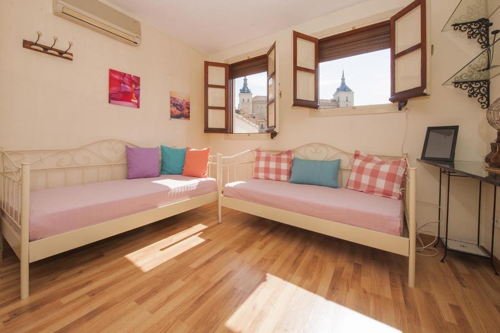 Atico-Terraza Imperial Apartment โตเลโด ห้อง รูปภาพ